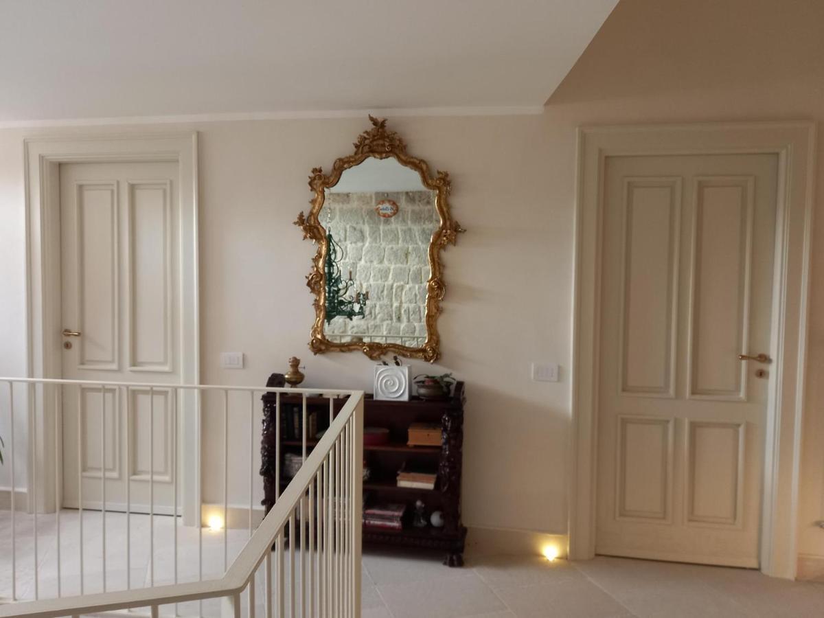 Le Petit Palais - Naples Bed & Breakfast エクステリア 写真
